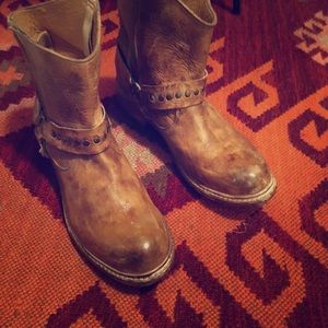 BedStu booties in good condition size 9